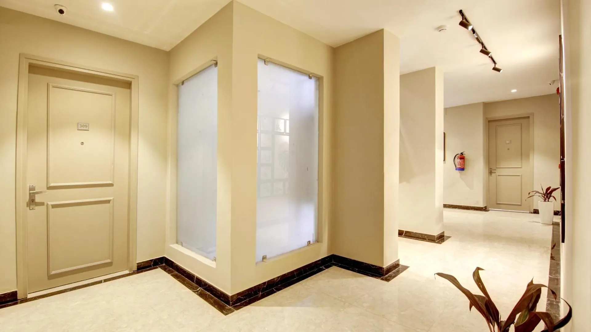 Hotel Saltstayz Select - Golf Course Road Gurgáon