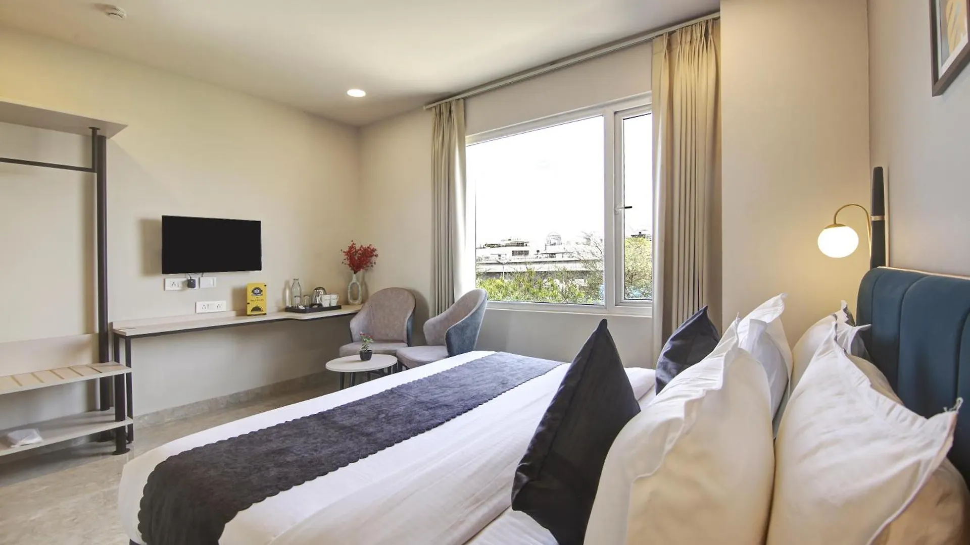 Hotel Saltstayz Select - Golf Course Road Gurgaon