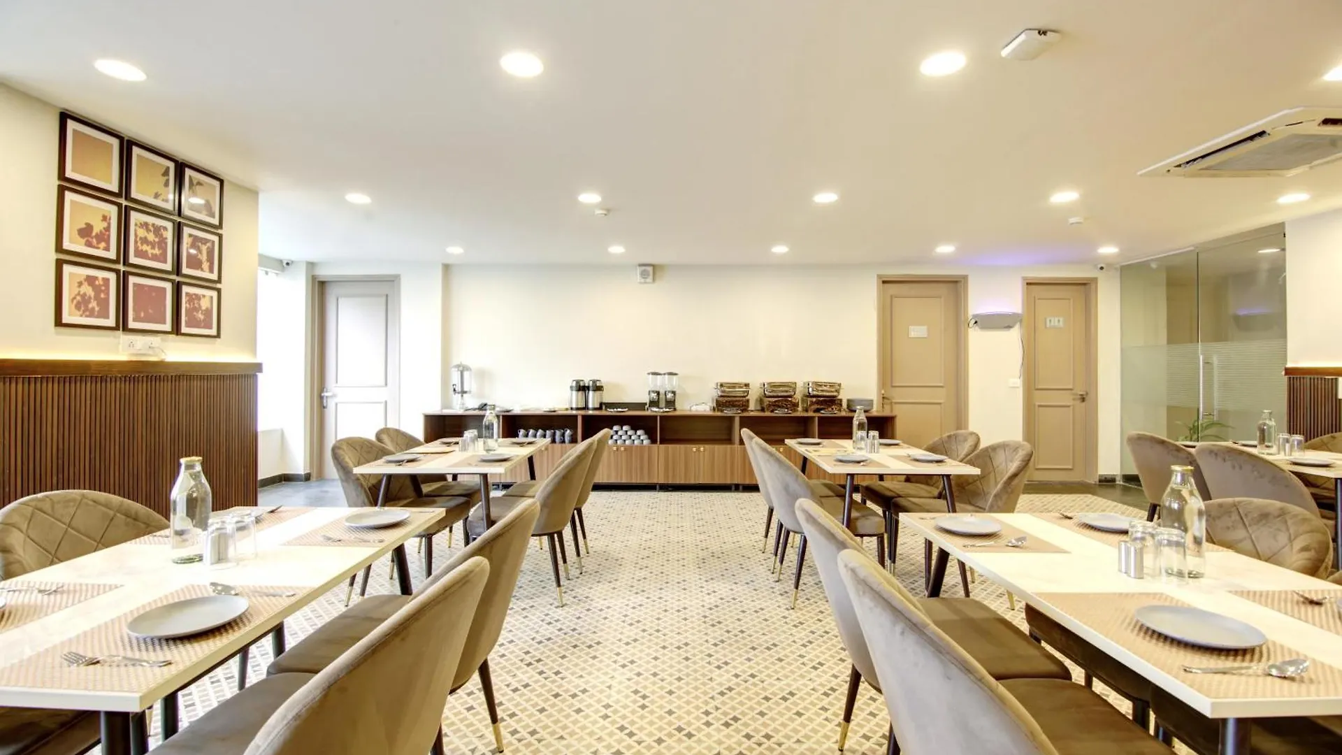 Saltstayz Select - Golf Course Road Gurgaon