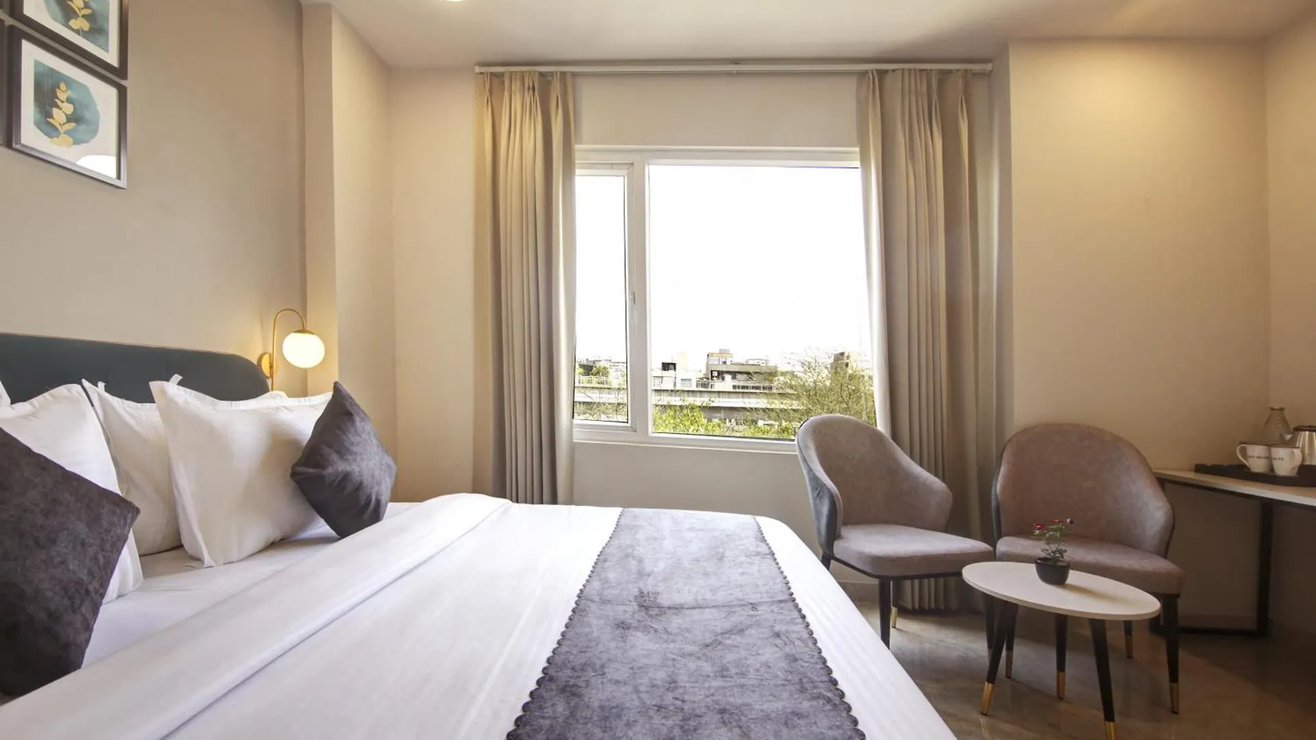 Saltstayz Select - Golf Course Road Gurgaon