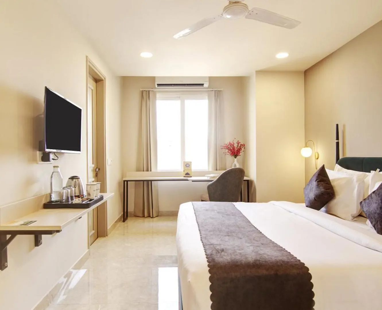Saltstayz Select - Golf Course Road Gurgaon