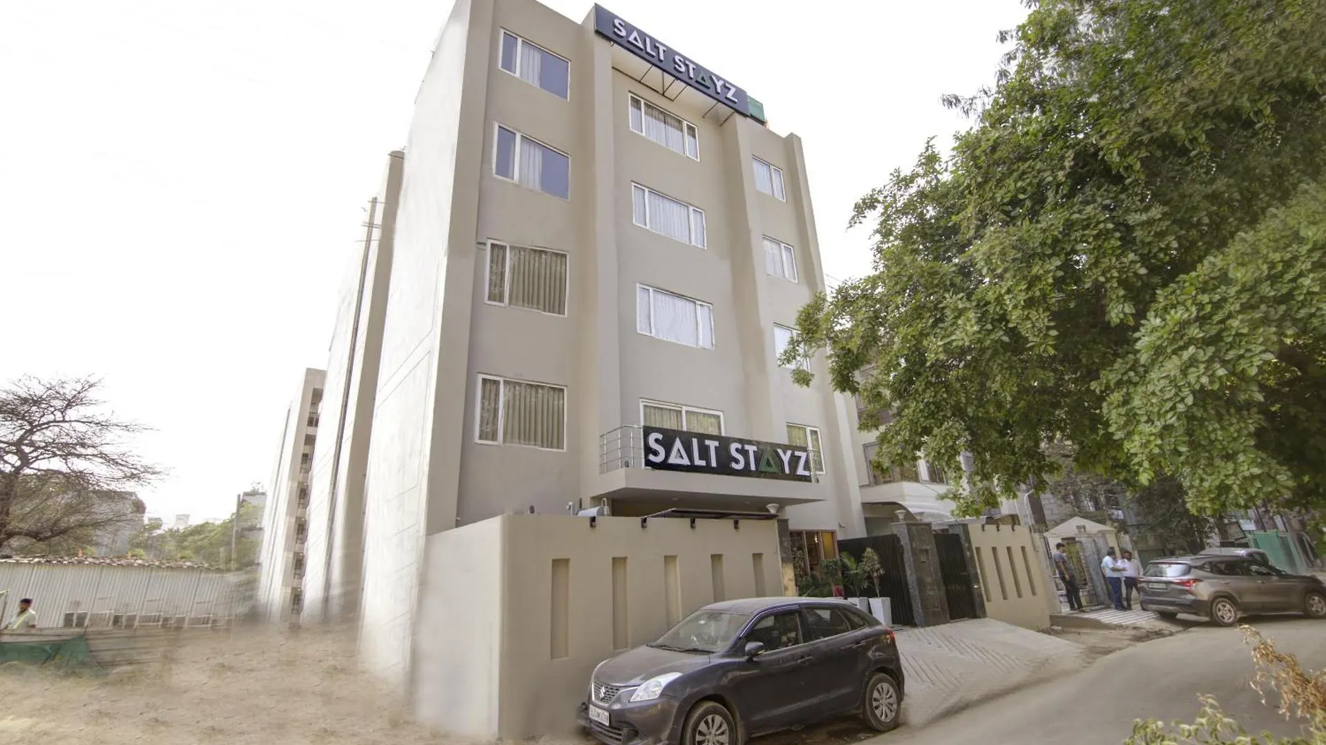 Saltstayz Select - Golf Course Road Gurgaon